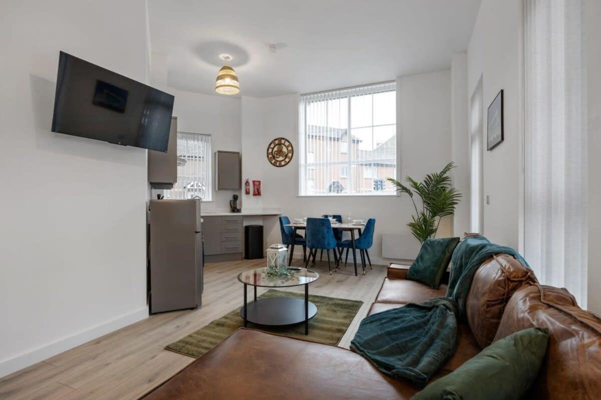 Contemporary 2 Bed -belfast East Village Belfast