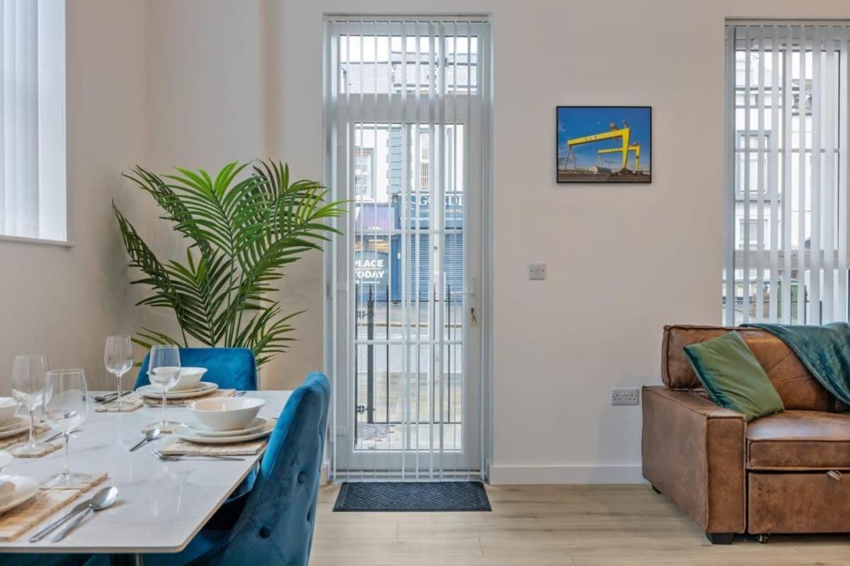 Contemporary 2 Bed -belfast East Village Belfast