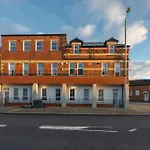 Contemporary 2 Bed Apartment -Belfast East Village